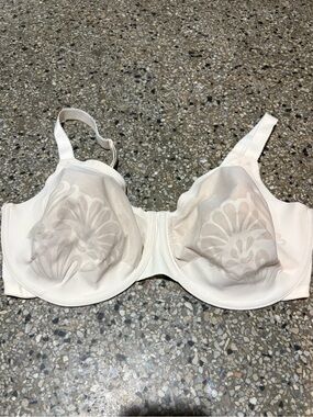Bali Beauty Lift Gravity Defying Full-Figure Underwire Bra 6563 Ivory NUDE
38DDD
